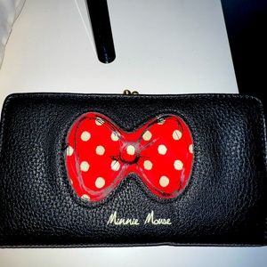 minnie mouse wallet good condition